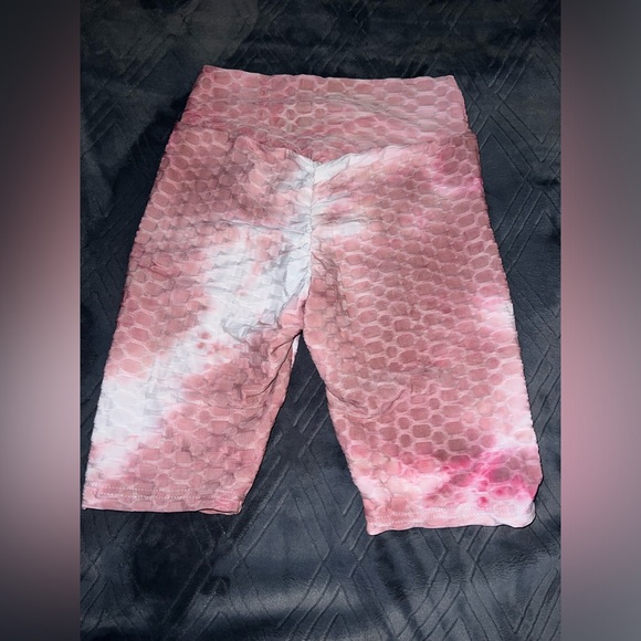 4/$10 Bundle Sale: NWOT Workout Scrunch Butt Biker Shorts - Picture 3 of 3